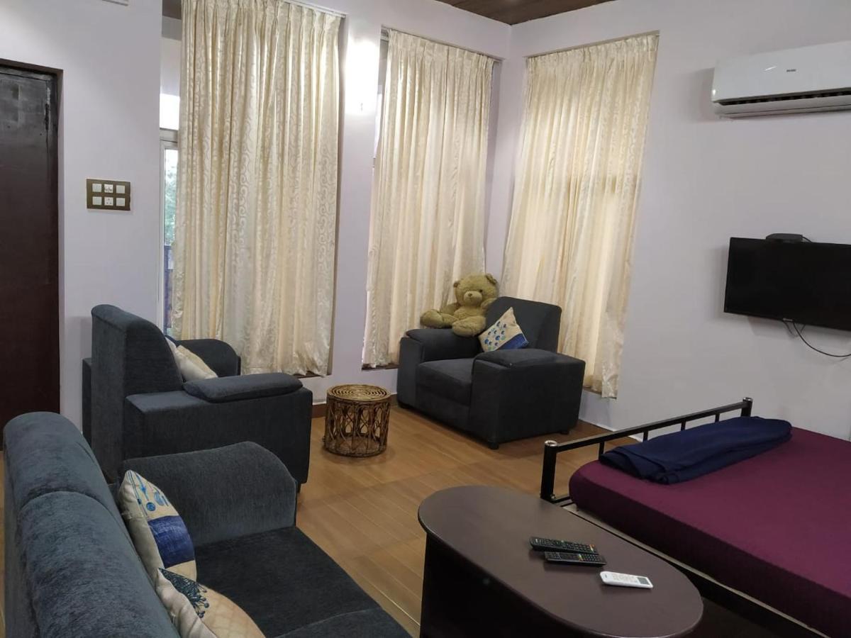 Waves Beach House Pondicherry Exterior photo