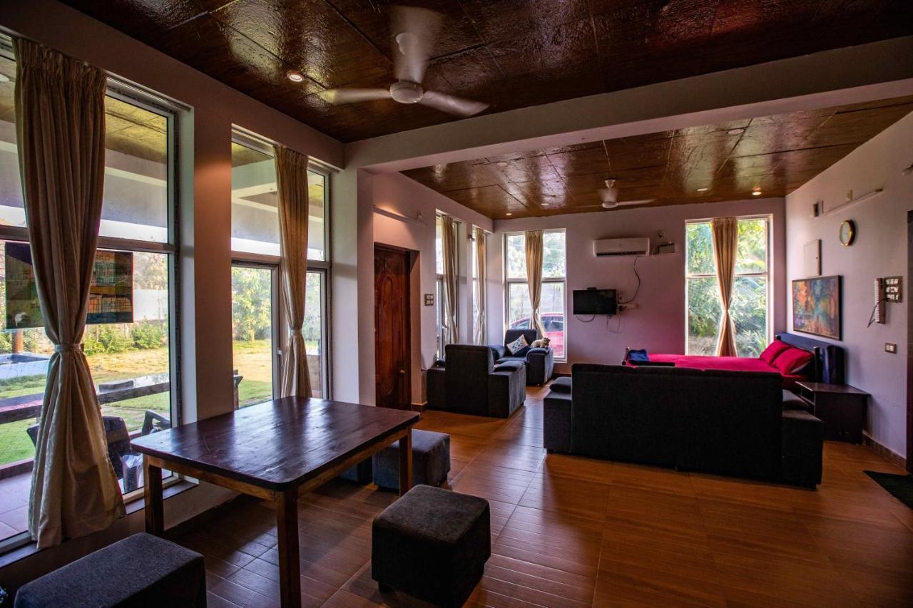 Waves Beach House Pondicherry Exterior photo