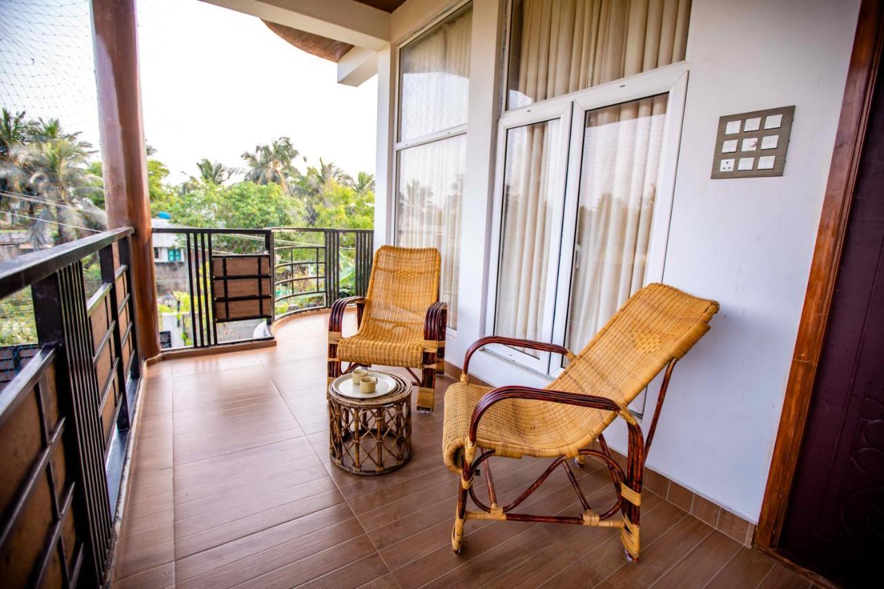 Waves Beach House Pondicherry Exterior photo
