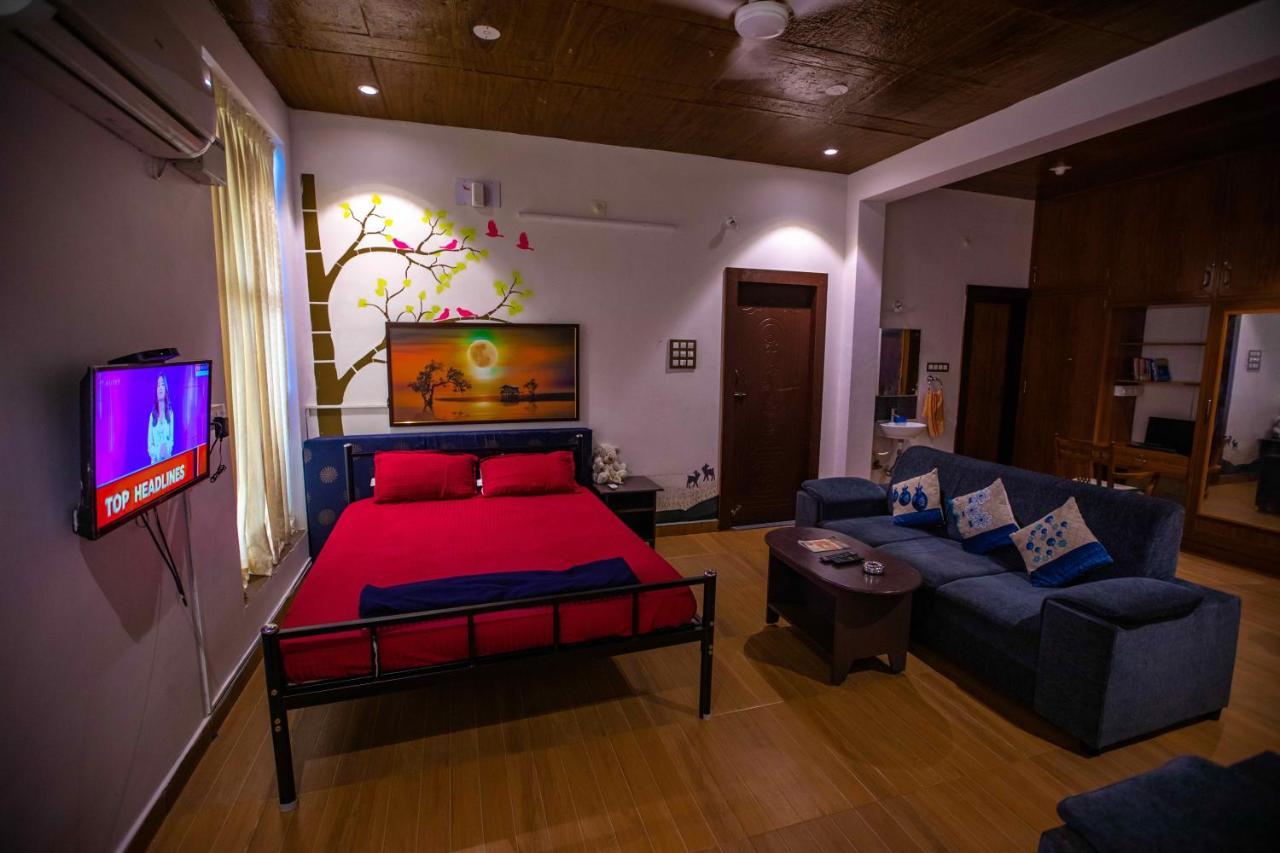 Waves Beach House Pondicherry Exterior photo