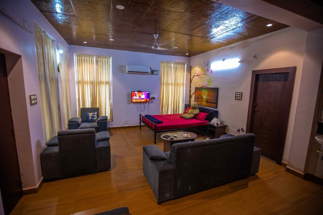Waves Beach House Pondicherry Exterior photo