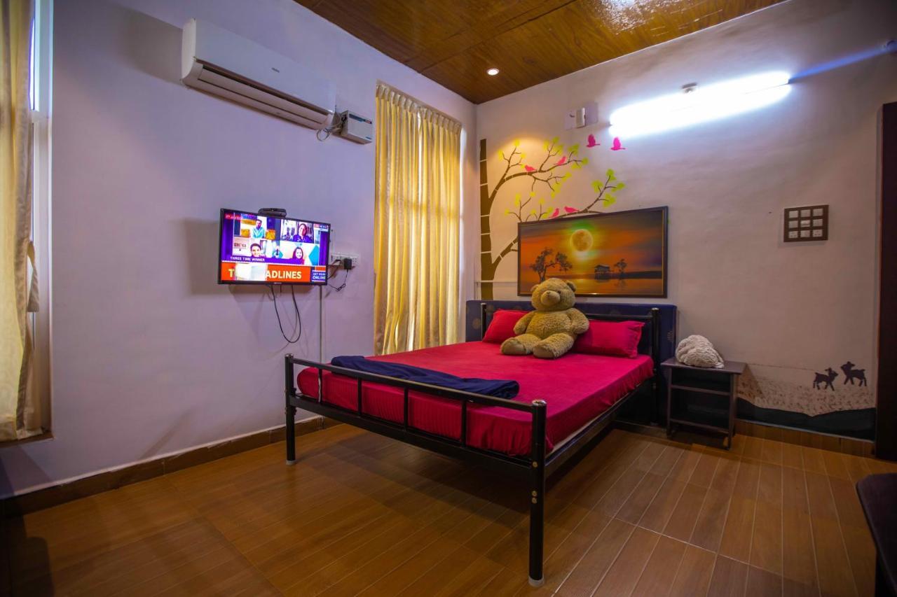 Waves Beach House Pondicherry Exterior photo