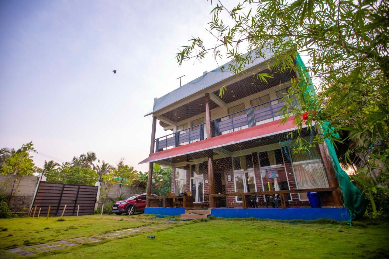 Waves Beach House Pondicherry Exterior photo