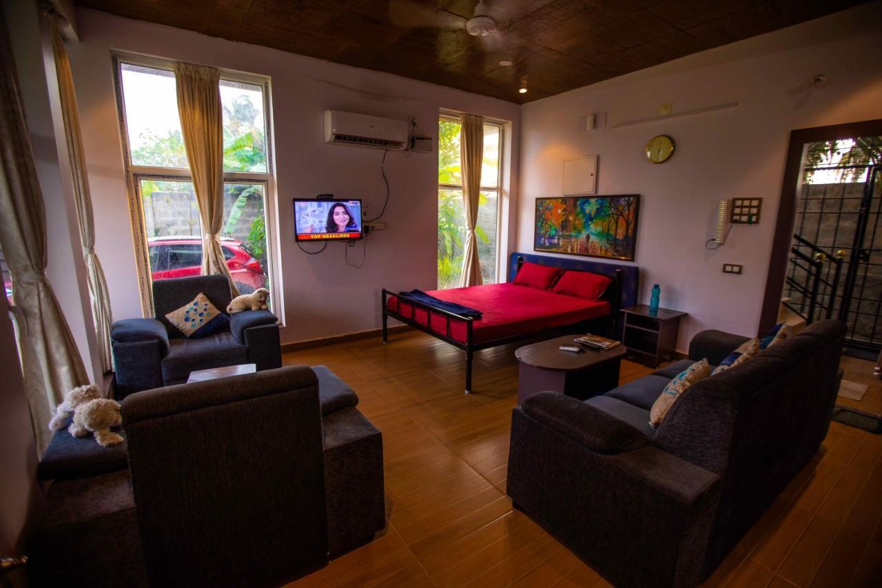 Waves Beach House Pondicherry Exterior photo