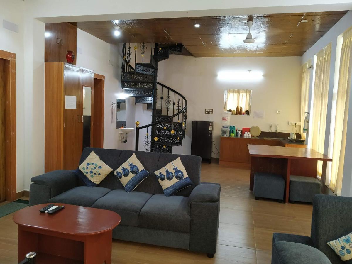 Waves Beach House Pondicherry Exterior photo