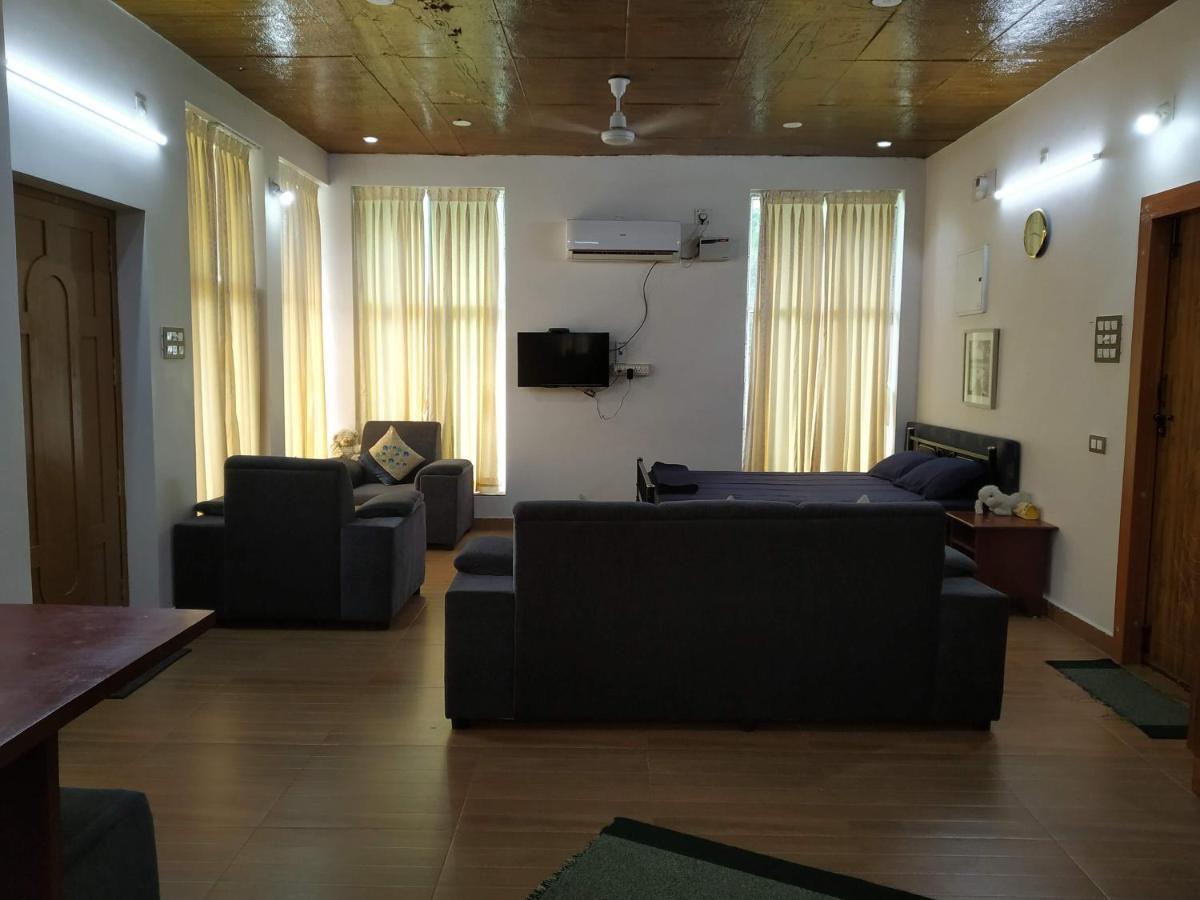 Waves Beach House Pondicherry Exterior photo