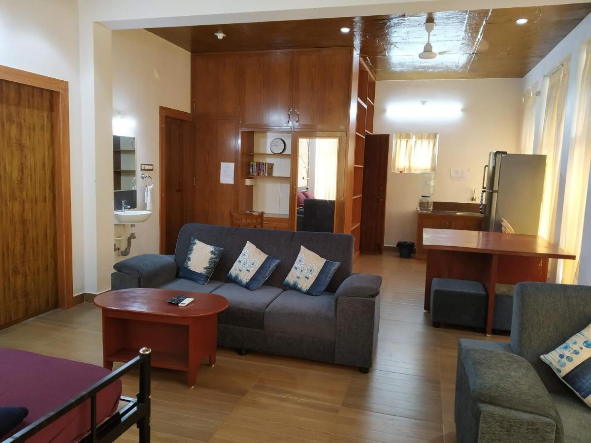 Waves Beach House Pondicherry Exterior photo