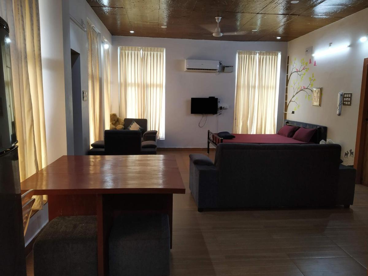 Waves Beach House Pondicherry Exterior photo